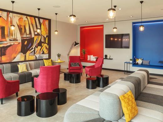 Holiday Inn - the niu, Form by IHG