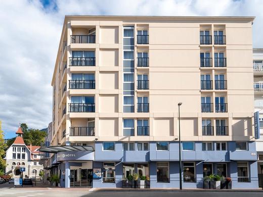 Urban Hotel