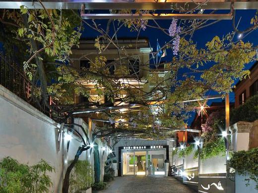 Best Western Cinemusic Hotel