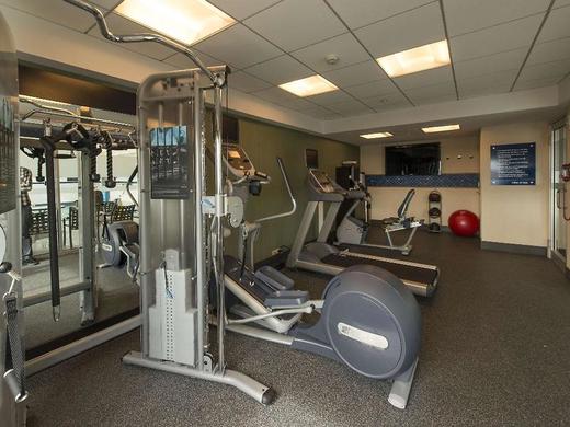 Hampton Inn & Suites Boston Crosstown Center