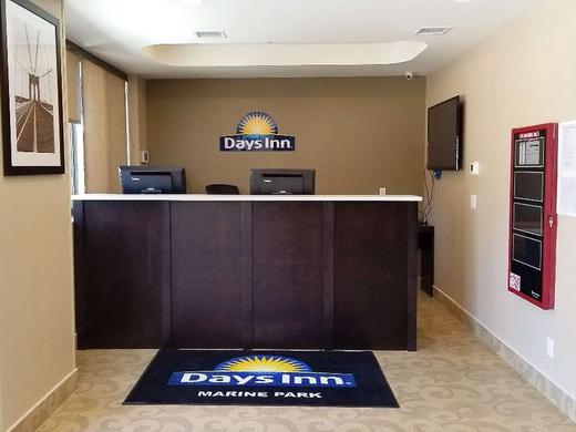 Days Inn by Wyndham Brooklyn Marine Park