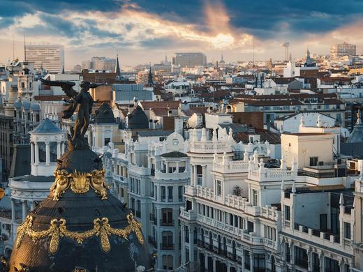 Hotel ILUNION Atrium