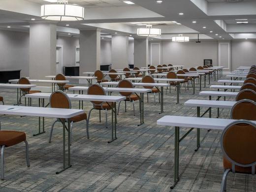 Four Points by Sheraton Suites Tampa Airport Westshore