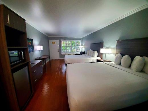 Vero Beach Inn & Suites