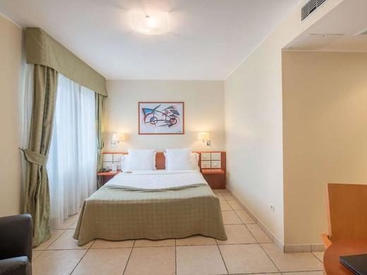 Best Western Plus Grand Hotel Victor Hugo