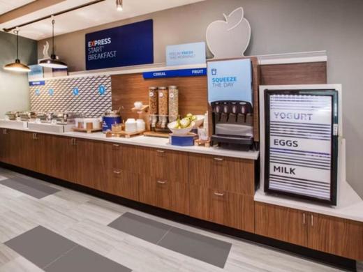 Holiday Inn Express & Suites Anchorage Midtown By IHG