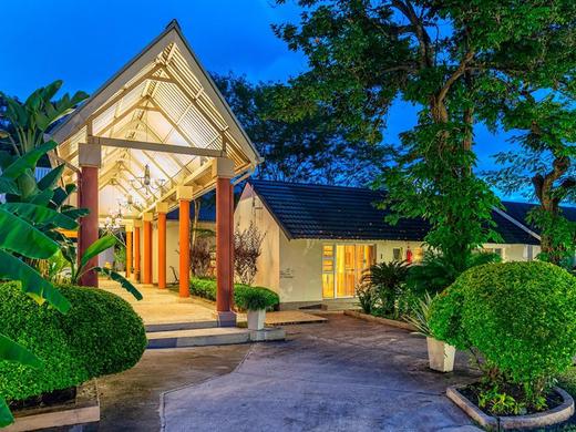 Protea Hotel by Marriott Zambezi River Lodge