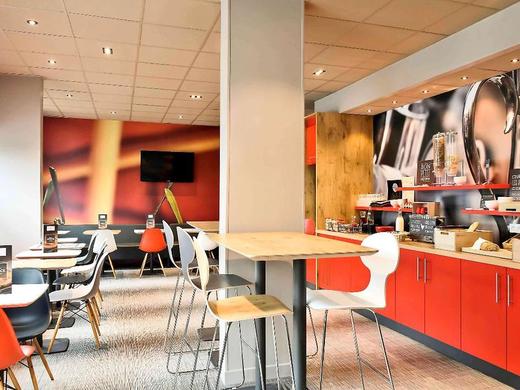 ibis Saint-Quentin Basilique