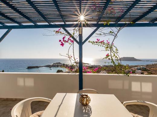 Lefkos Studios and Apartments