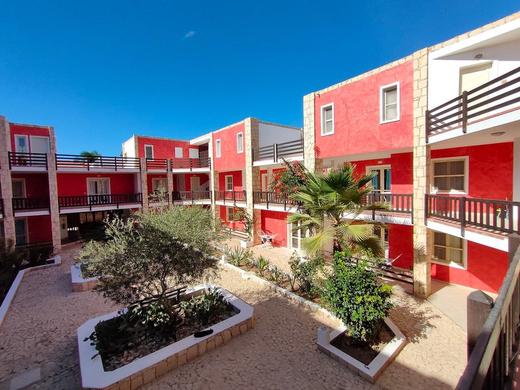 Hotel Estoril & Apartments