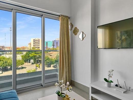 Central Suites Tower