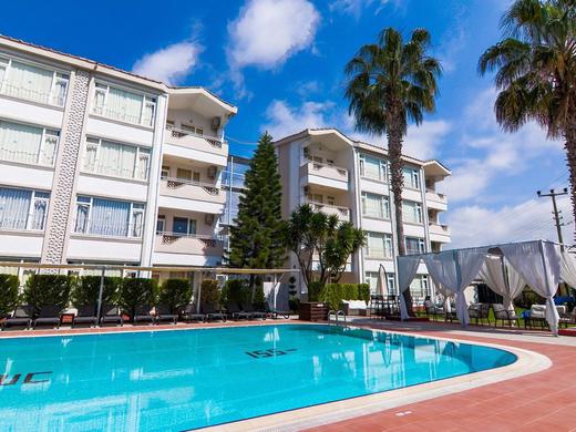 New Garden Luna Side Apart Hotel