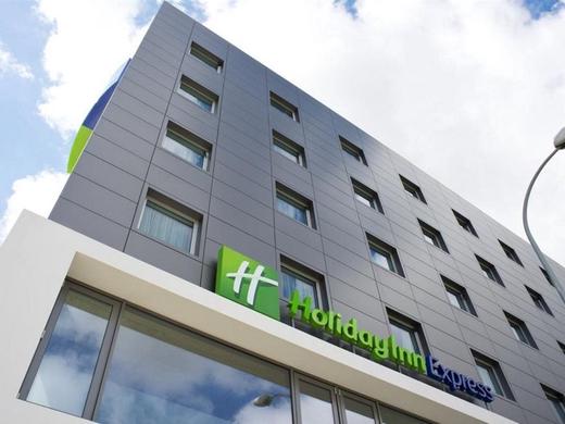 Holiday Inn Express Lisbon Alfragide