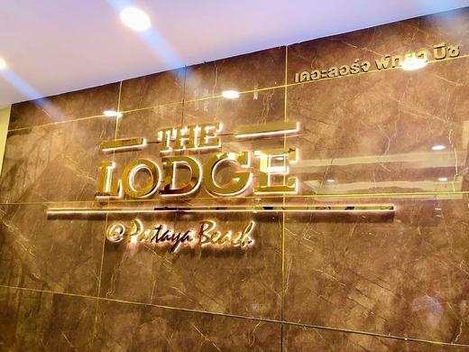 The Lodge Pattaya by ZUZ