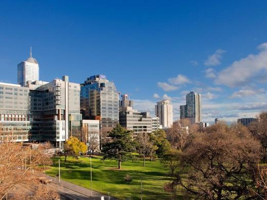 Radisson on Flagstaff Gardens