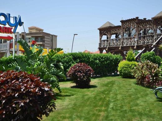 Coral Sea Beach & Aqua Park