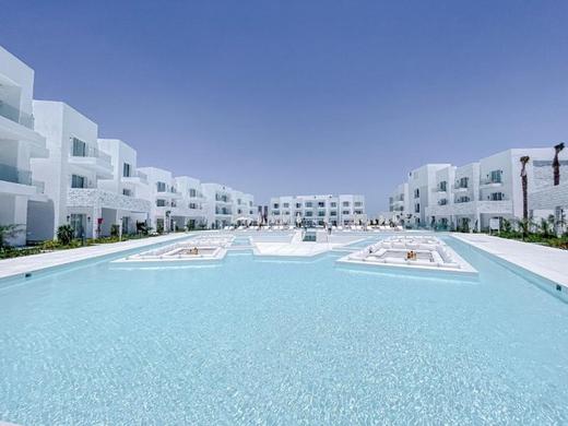 Tanoak Hotel