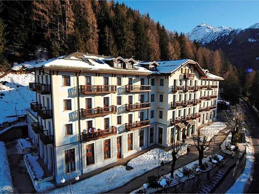 Palace Pontedilegno Resort