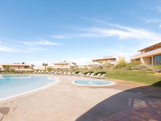 White Shell Beach Villas