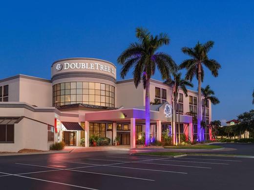 Crowne Plaza Fort Myers At Bell Tower Shops