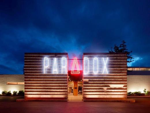 Hotel Paradox, Autograph Collection