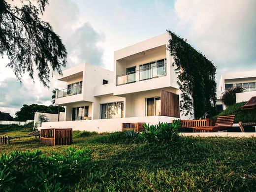 Nungwi Dreams by Mantis