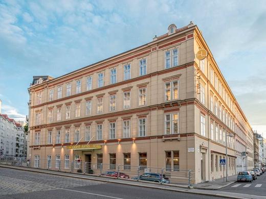 HiLight Suites Hotel