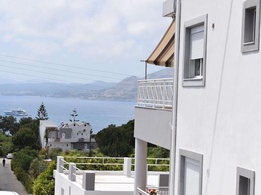 George Beach Studios & Villas