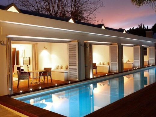 The Robertson Small Hotel