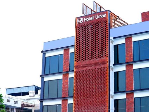 Limon Hotel & Banquet Near Sector 29