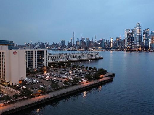 Sheraton Lincoln Harbor