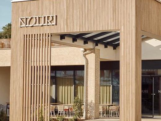 Nouri Hotel