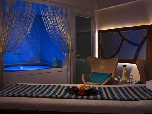 Renaissance Izmir Hotel