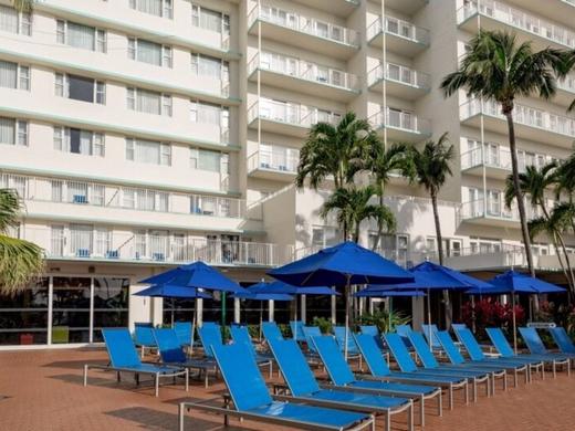 Radisson Resort Miami Beach