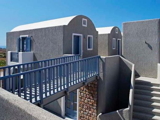 Acroterra Rosa Luxury Suites