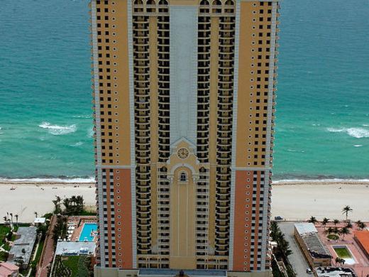 Acqualina Resort & Spa on the Beach
