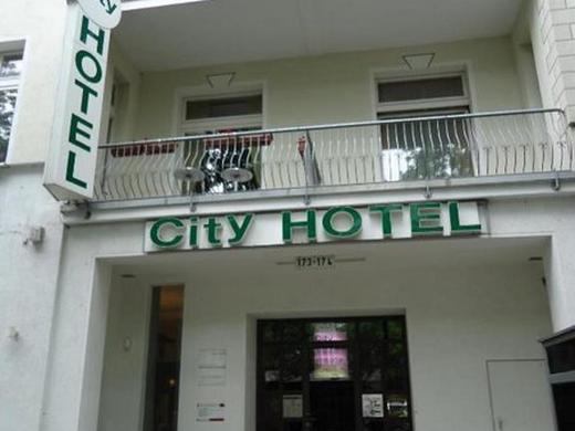 City Hotel