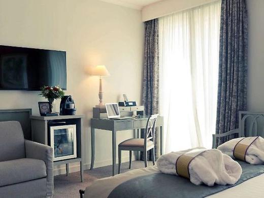 Mercure Nice Marche aux Fleurs Hotel