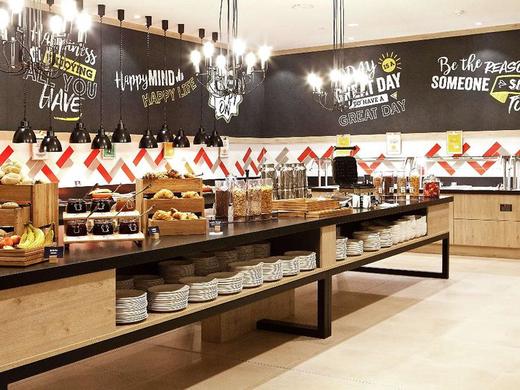 Hampton By Hilton Berlin City East Side Gallery