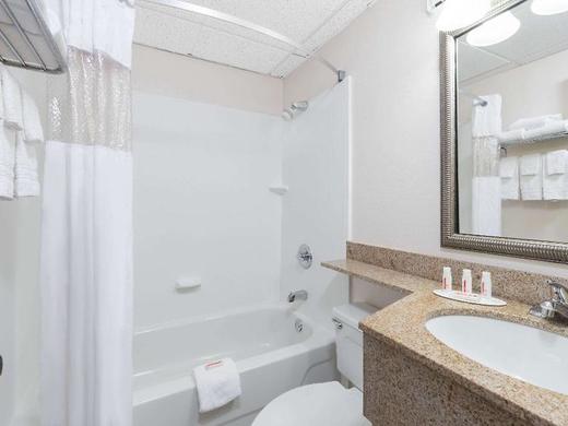 Days Inn by Wyndham Bismarck