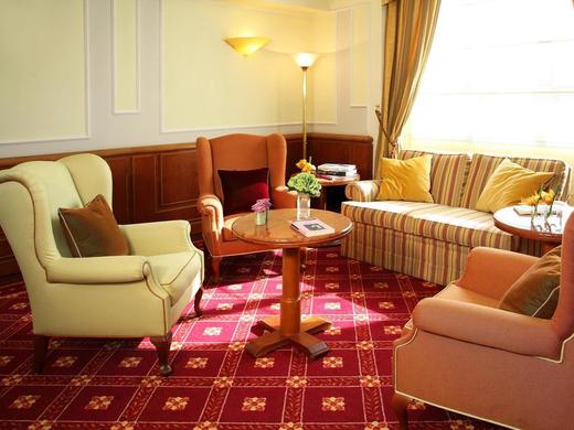 Starhotels Business Palace