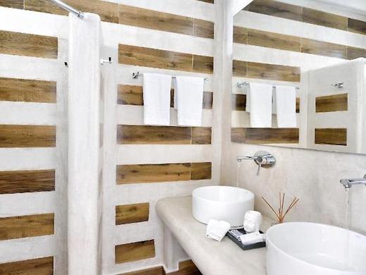 Jenny's Summer Houses