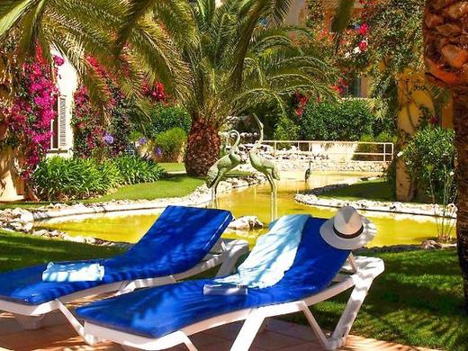 Apartamentos Turisticos Vila Palmeira