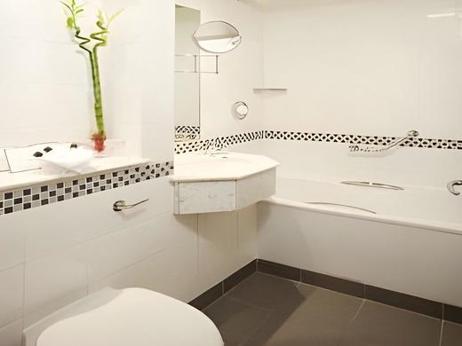 Crowne Plaza Manchester Airport