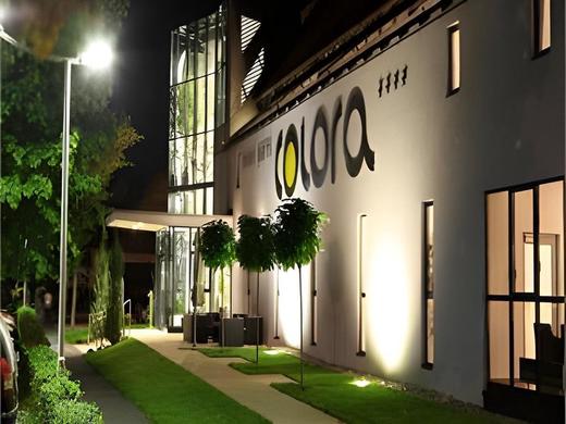 Colora