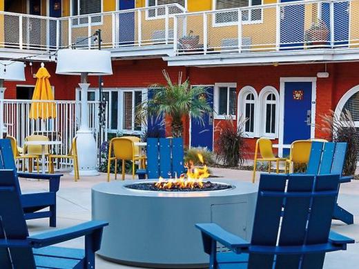 Del Sol, a Joie de Vivre Hotel