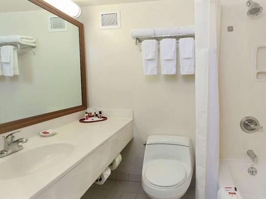 Ramada Plaza by Wyndham Waikiki