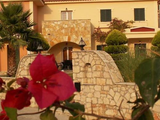 Elanthi Village Apartments