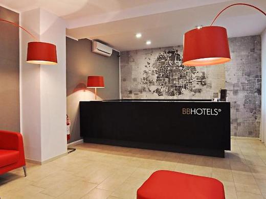 BB Hotels Aparthotel Visconti
