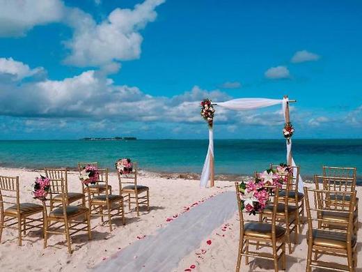 Courtyard by Marriott Nassau Downtown/Junkanoo Beach